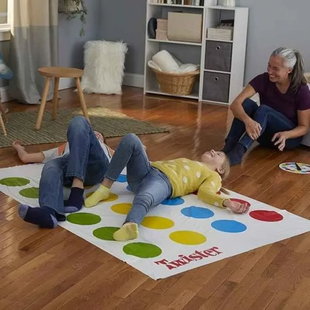 Hasbro Twister Party Classic Board Indoor and Outdoor Game Kids 6 +